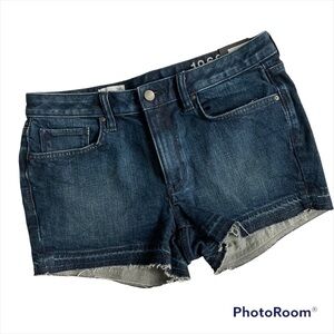 GAP Medium Wash Slim Cut Off Denim Shorts US 28